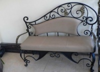 Кованая скамья (диван) с мягким топом Венеция